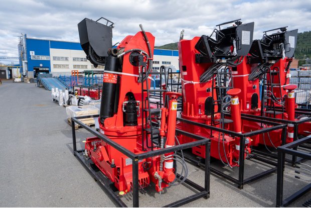 Кран-манипулятор HUBEI SQ863S3 тросовый