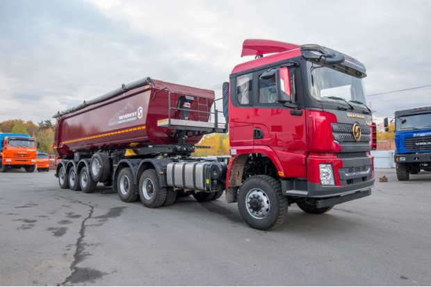 Седельный тягач SHACMAN SX42586V385 + Полуприцеп самосвал ППС 34-32Л SEVEREST