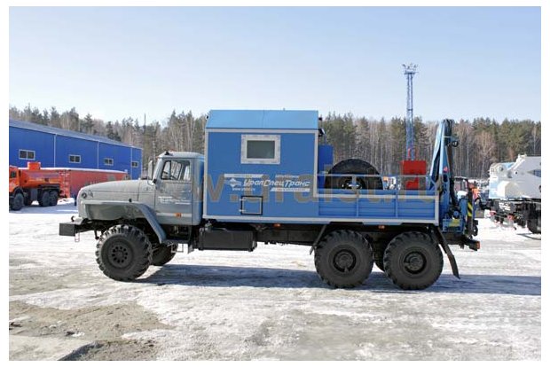 Агрегат наземного ремонта водоводов с КМУ