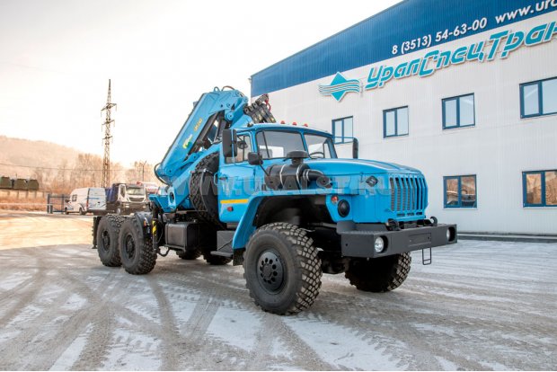 Седельный тягач Урал 4320-60М с КМУ ИМ-240-04