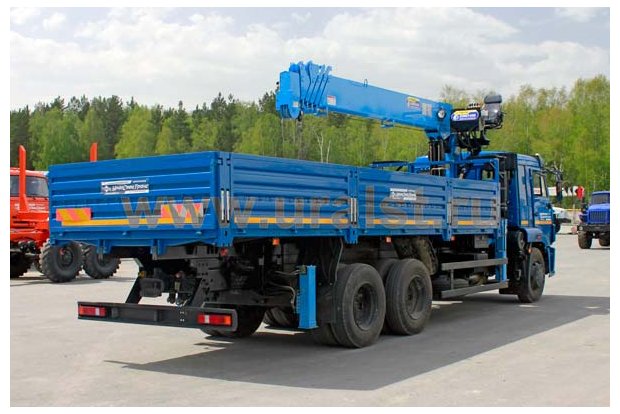 Бортовой автомобиль Камаз 65117-23 с краном-манипулятором DongYang SS1926