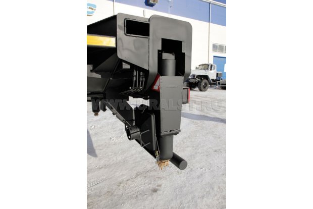 Задние опоры автокрана КС-55732