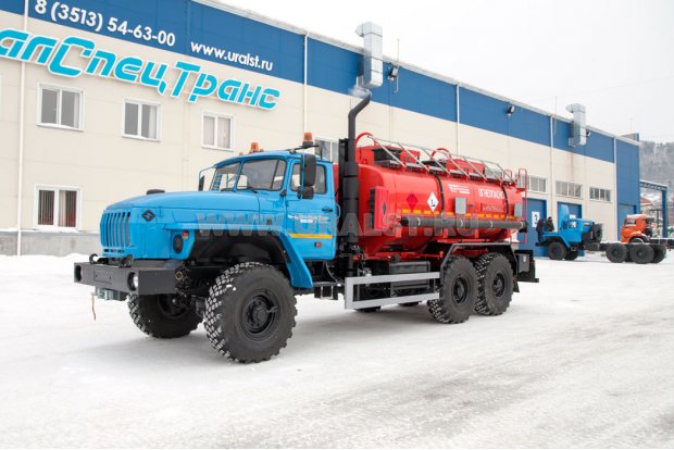 Автотопливозаправщик АТЗ-11-2 УСТ-5453 на шасси Урал 4320-1912-72М