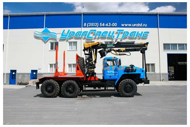 Лесовоз Урал 43204-70 с гидроманипулятором