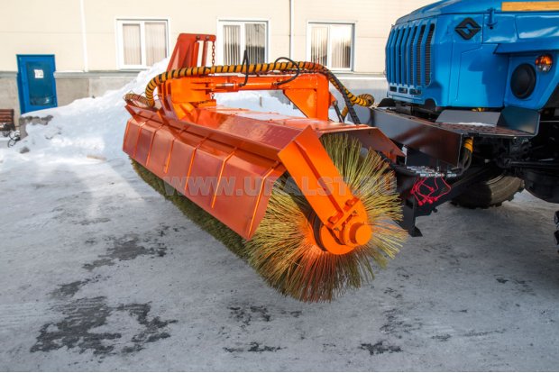 Щетка для подметания дорог