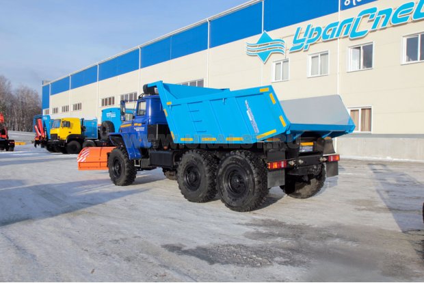 Машина для содержания дорог МКД на шасси Урал 55571-60М