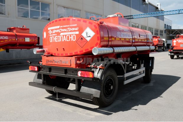 Прицеп цистерна бензовоз