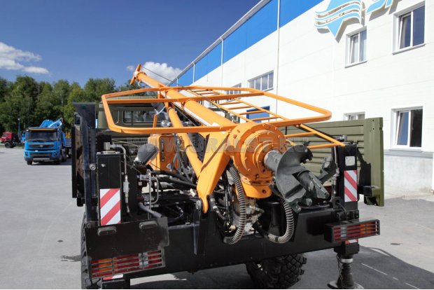 Бурильная установка