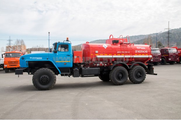 Урал АТЗ-11Б УСТ-5453