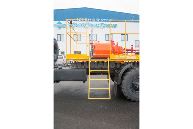 Агрегат цементировочный АЦ-32 на Урал 4320-80Е5