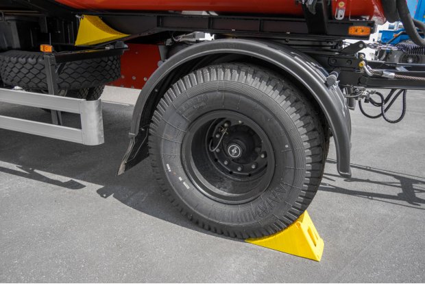 Оси прицепа