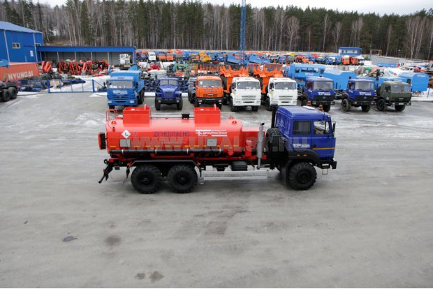 Урал АТЗ-12-2Б