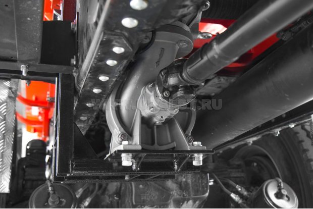 Привод насоса автоцистерны