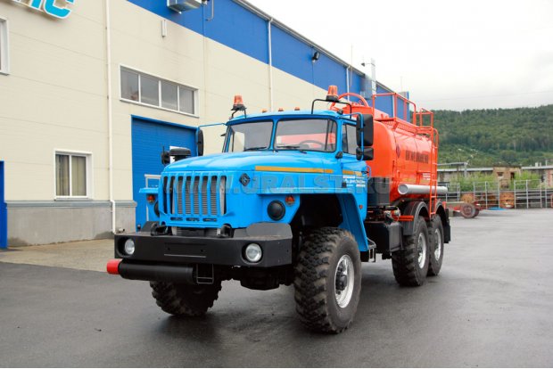 Автотопливозаправщик АТЗ Урал