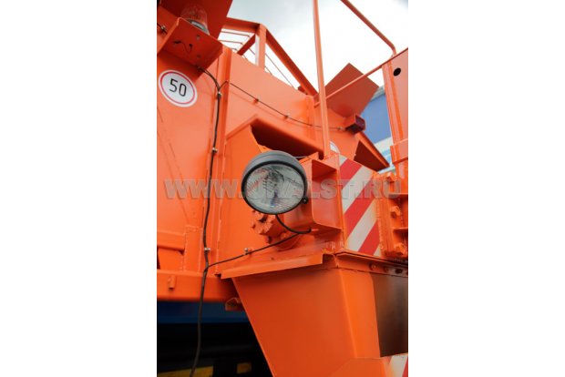 Фара-прожектор