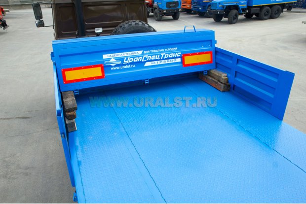 Транспортное положение снятых бортов полуприцепа