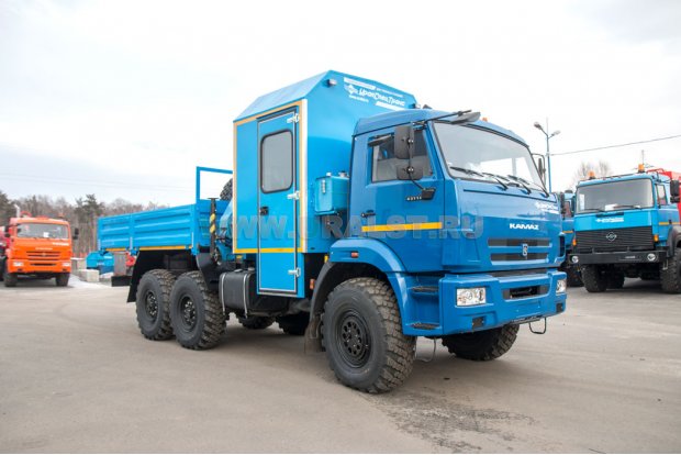 Грузопассажирский автомобиль УСТ Камаз ГПА с КМУ ИМ-55