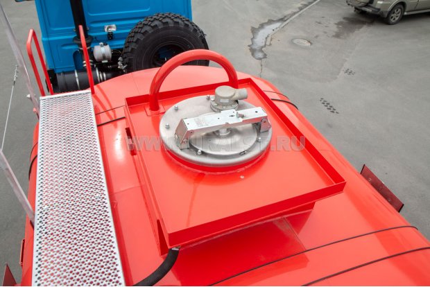 Заливная горловина