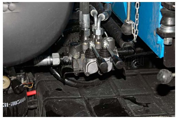 Пульт управления выдвижными аутригеры