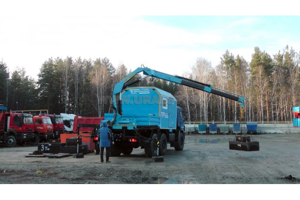 Мобильная ремонтная мастерская Камаз 43118-46 с краном-манипулятором ИМ-77