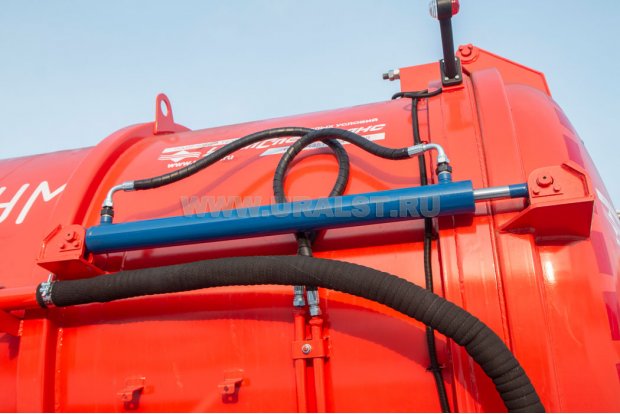 Гидроцилиндр открывающегося днища