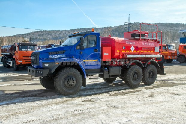 Автотопливозаправщик АТЗ-9Б УСТ 5453 Урал NEXT 5557-72Е5Г38