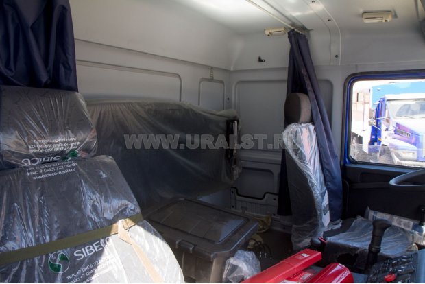 Спальное место в кабине водителя