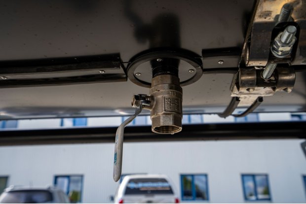 Слив с экологического короба