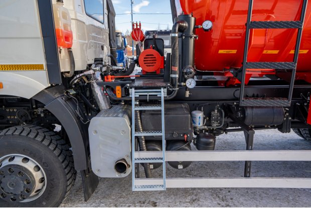 Выдвижная лестница