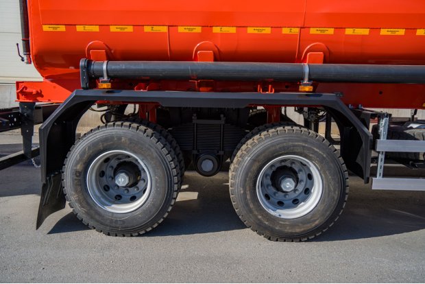 Оси полуприцепа