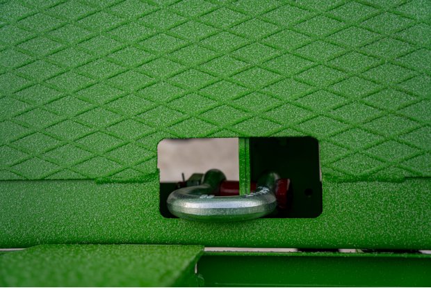 Потайные петли для увязки груза