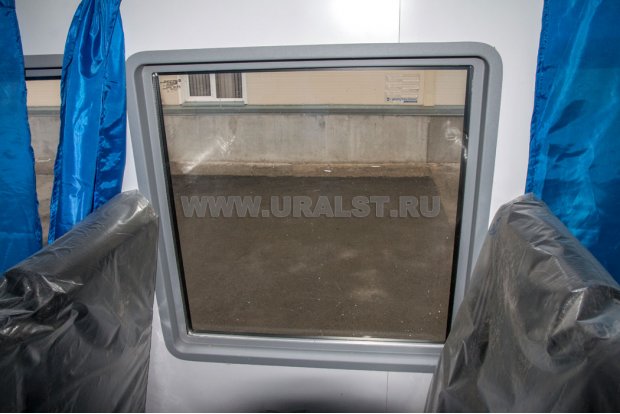 Окно (стеклопакет) с двойным остеклением