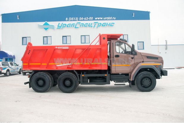 Самосвал Урал-NEXT 4320-72Е5 с задней разгрузкой