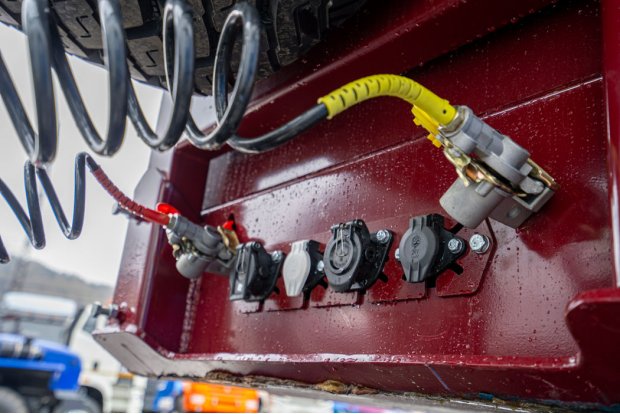 Пневмо и электро розетки