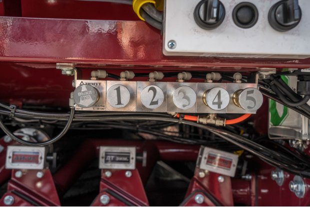 Блок пневмоуправления донными клапанами