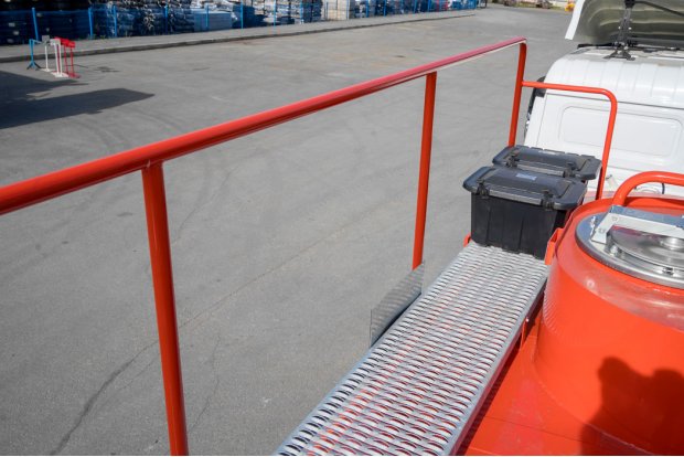 Площадка обслуживания цистерны