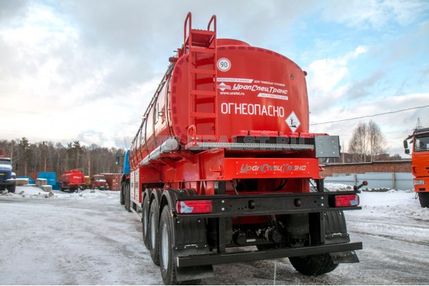 Лестница на площадку обслуживания цистерны ППЦ 40