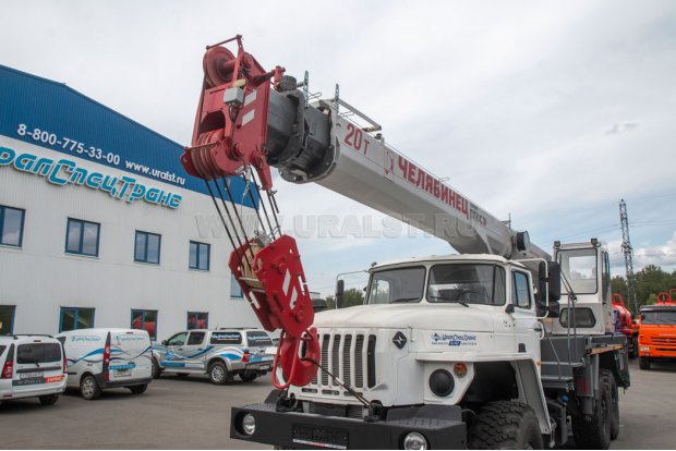 Стрела автокрана