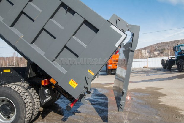 Откидной борт, кронштейн навески борта