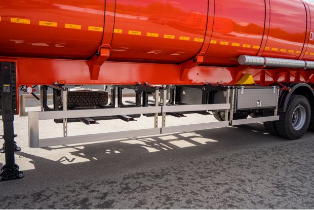 Боковая защита