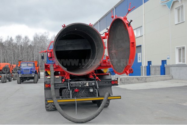 Открывающееся днище