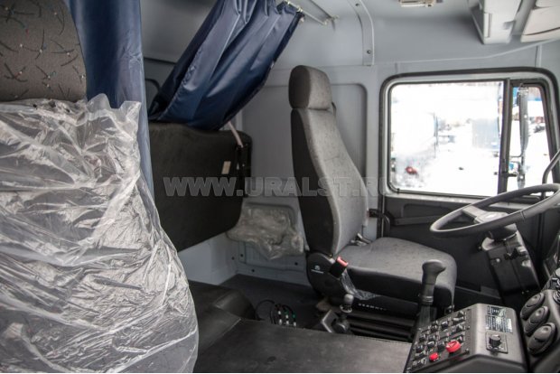 Спальное место в кабине водителя