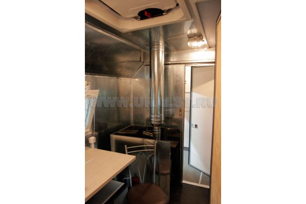 Перегородка со сдвижной дверью