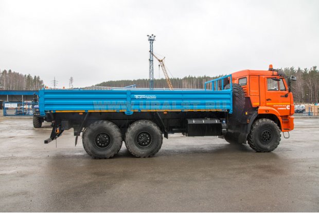 Бортовой контейнеровоз УСТ 54531J Камаз 43118-76(RR) (Cummins)