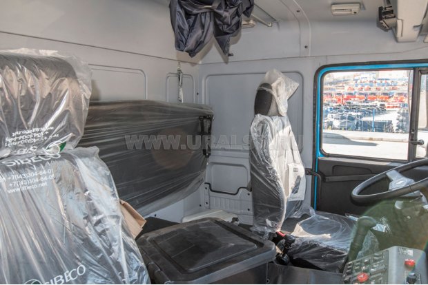 Спальное место в кабине водителя