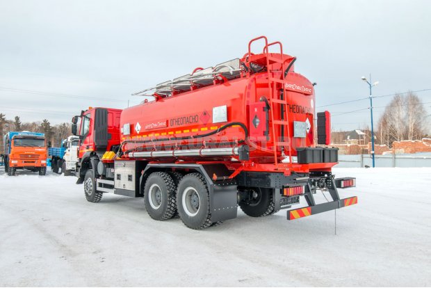 Автотопливозаправщик АТЗ-18-2 IVECO TRAKKER AD380T45W 4300 ММ