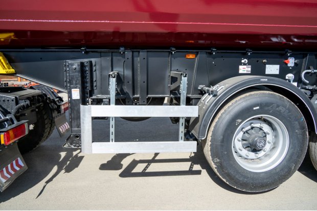 Боковая защита