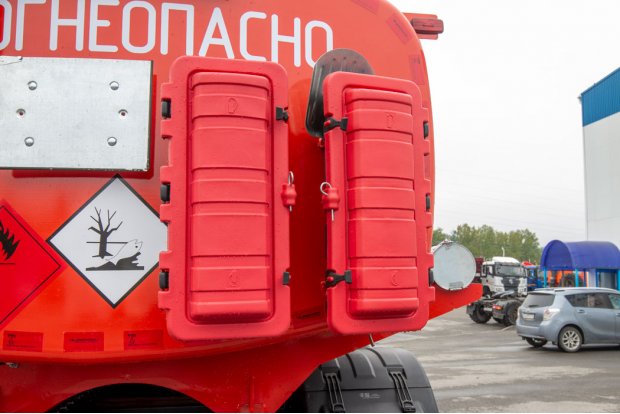 Огнетушители в пенале