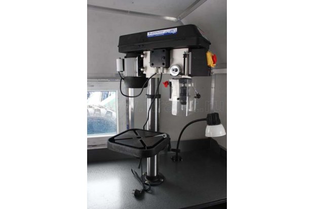 Сверлильный станок