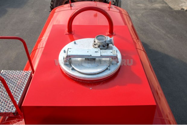 Горловина цистерны